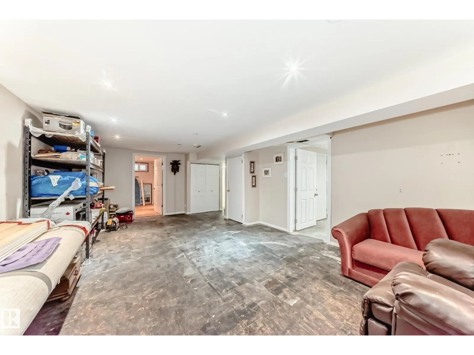 15906 92A AV NW