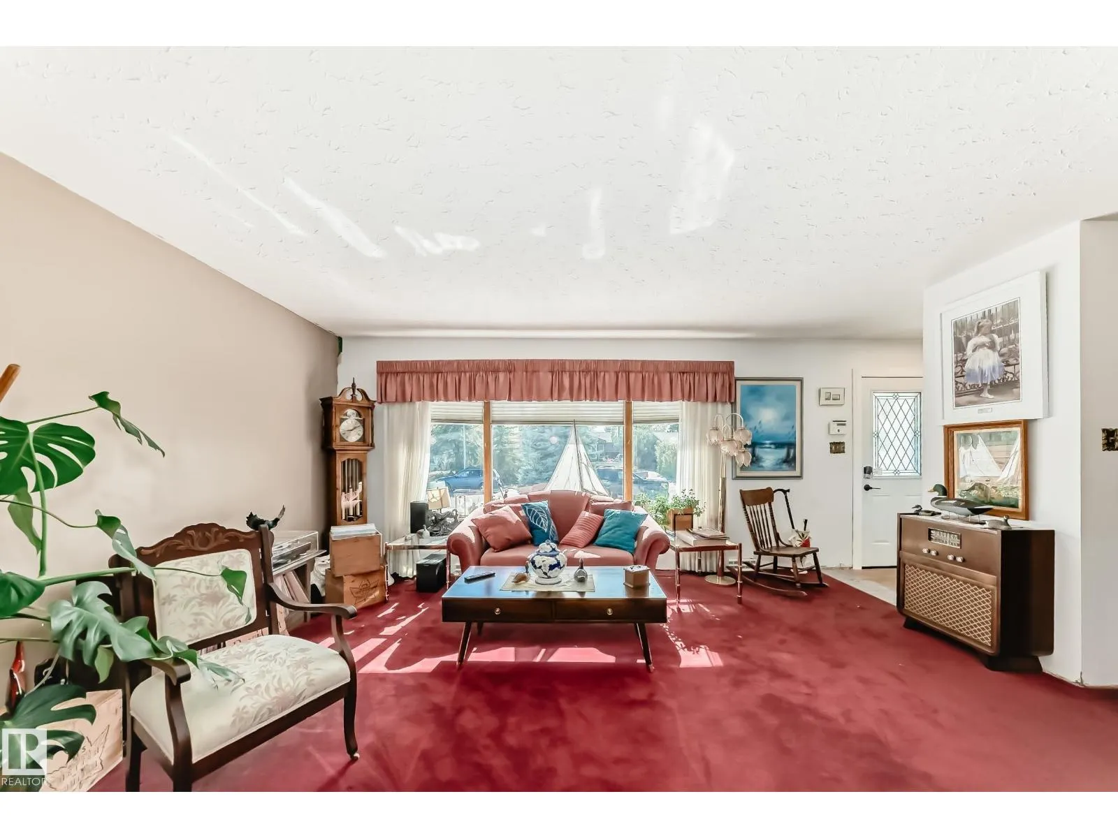 15906 92A AV NW