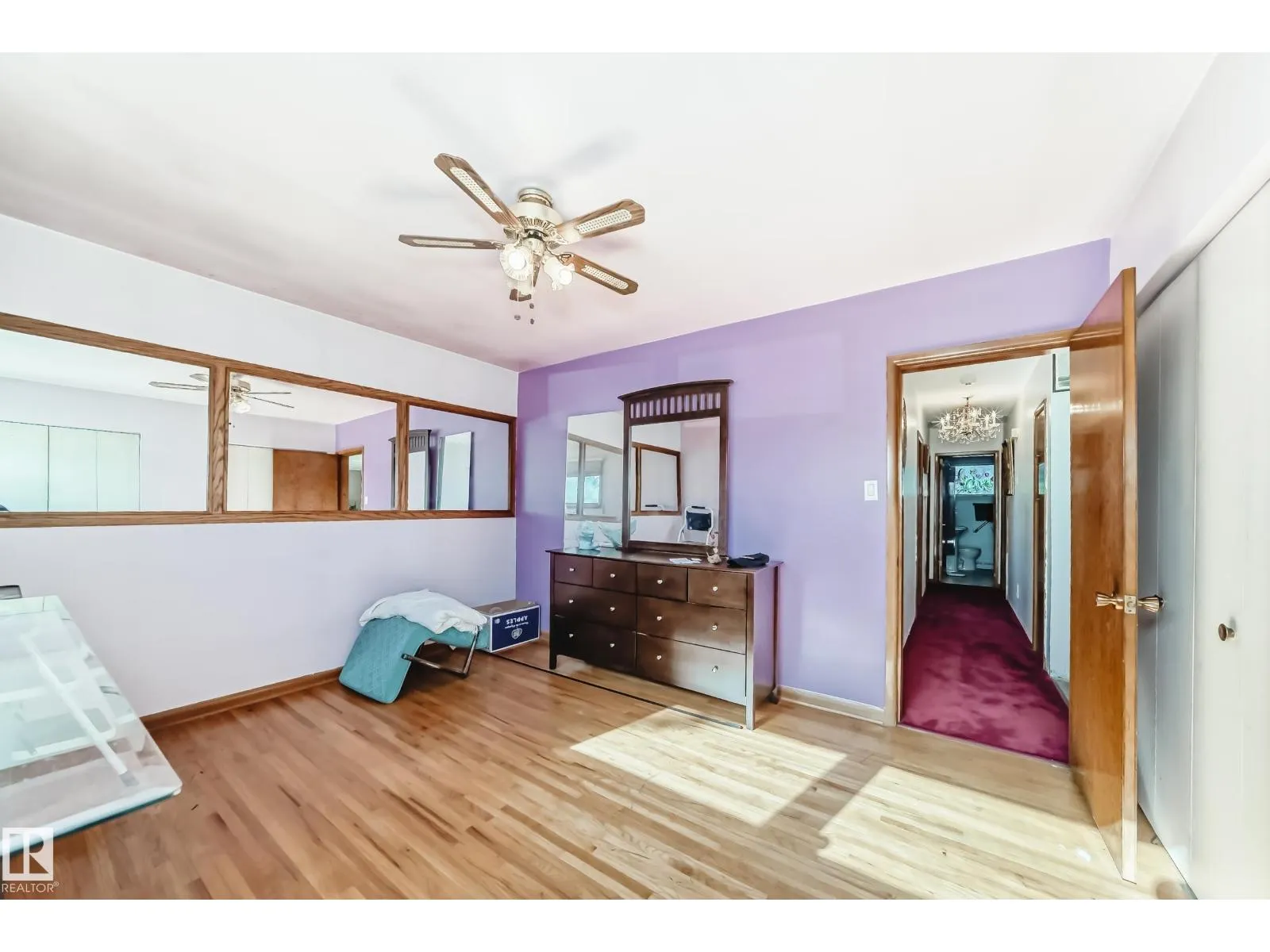 15906 92A AV NW