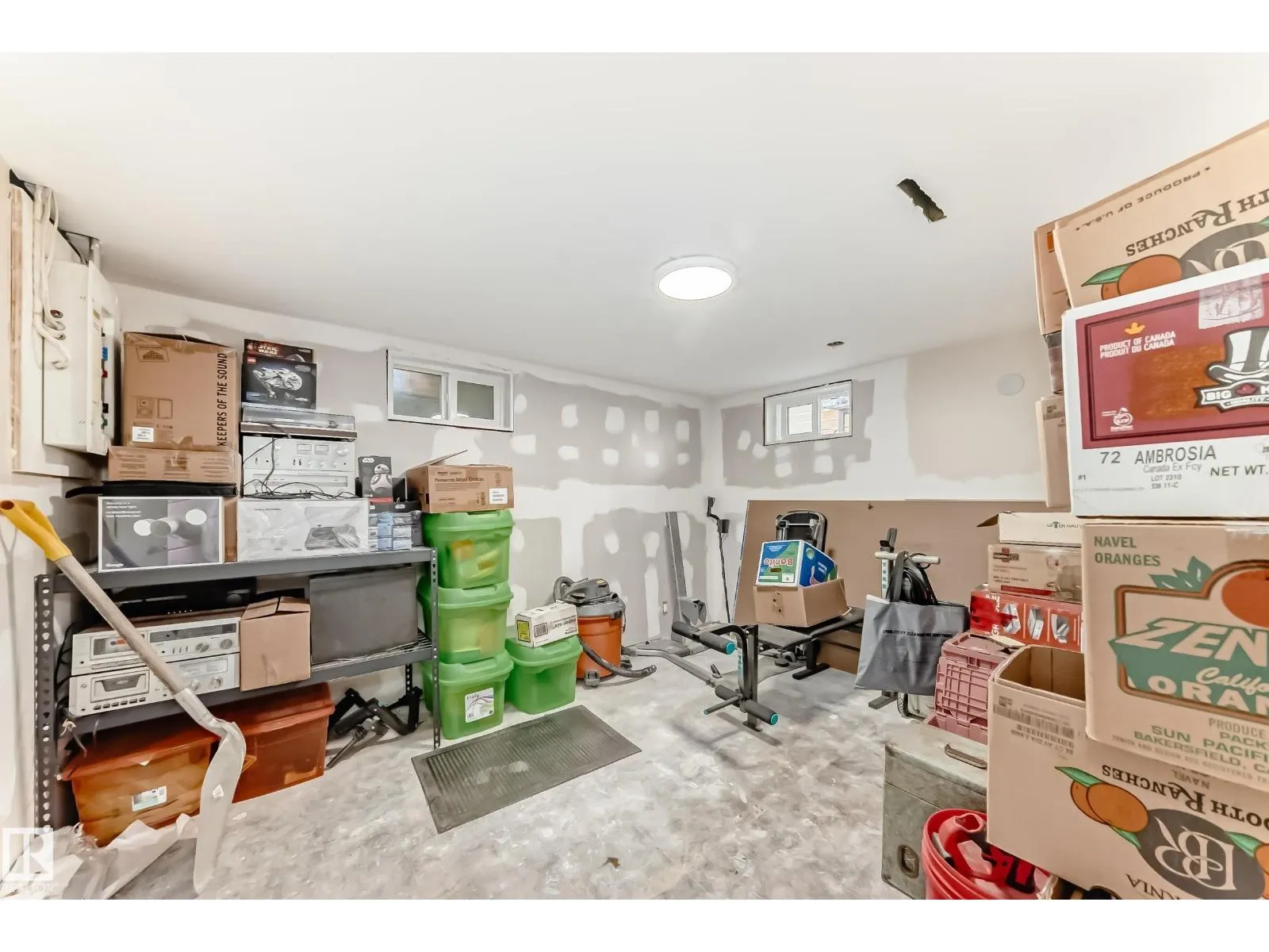 15906 92A AV NW