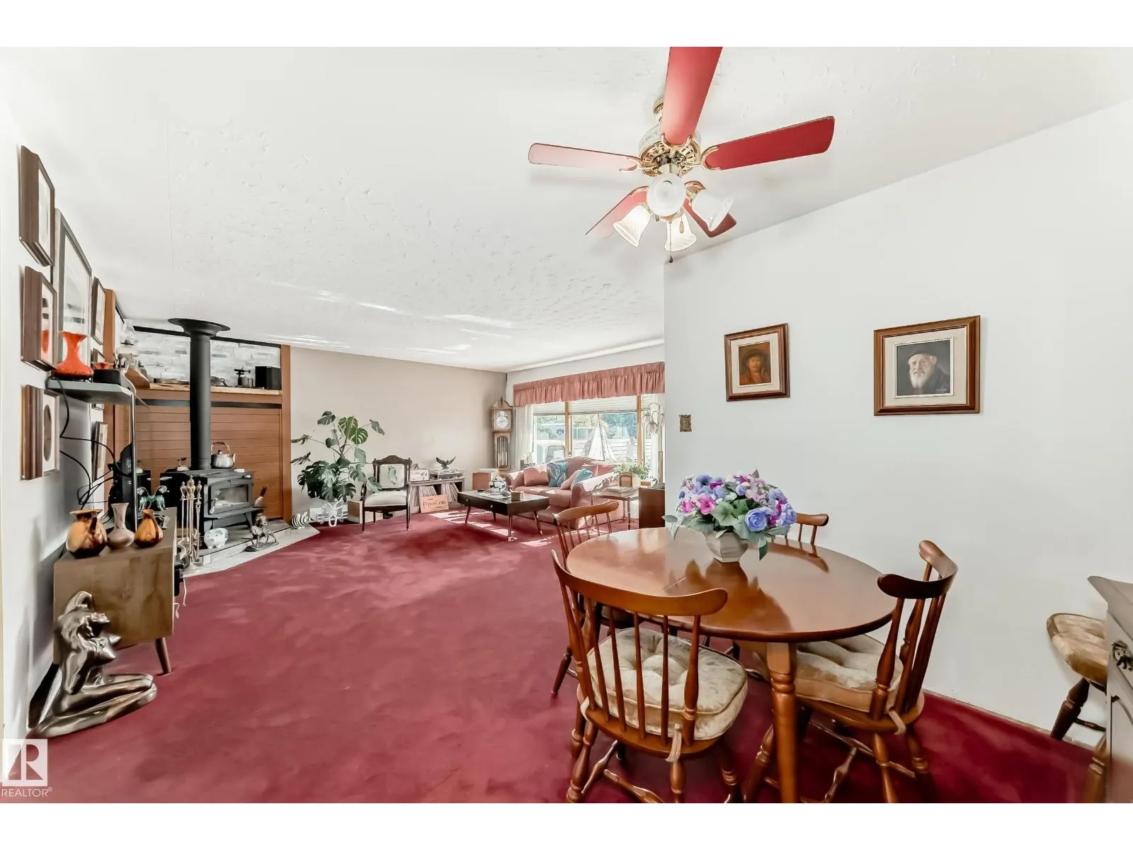 15906 92A AV NW