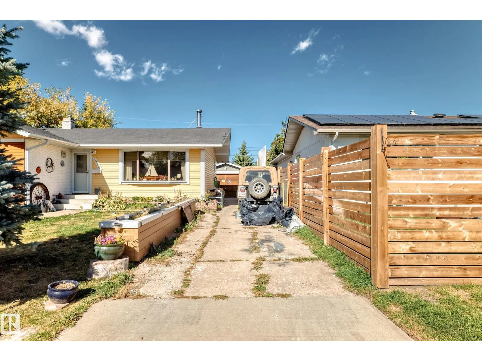 15906 92A AV NW