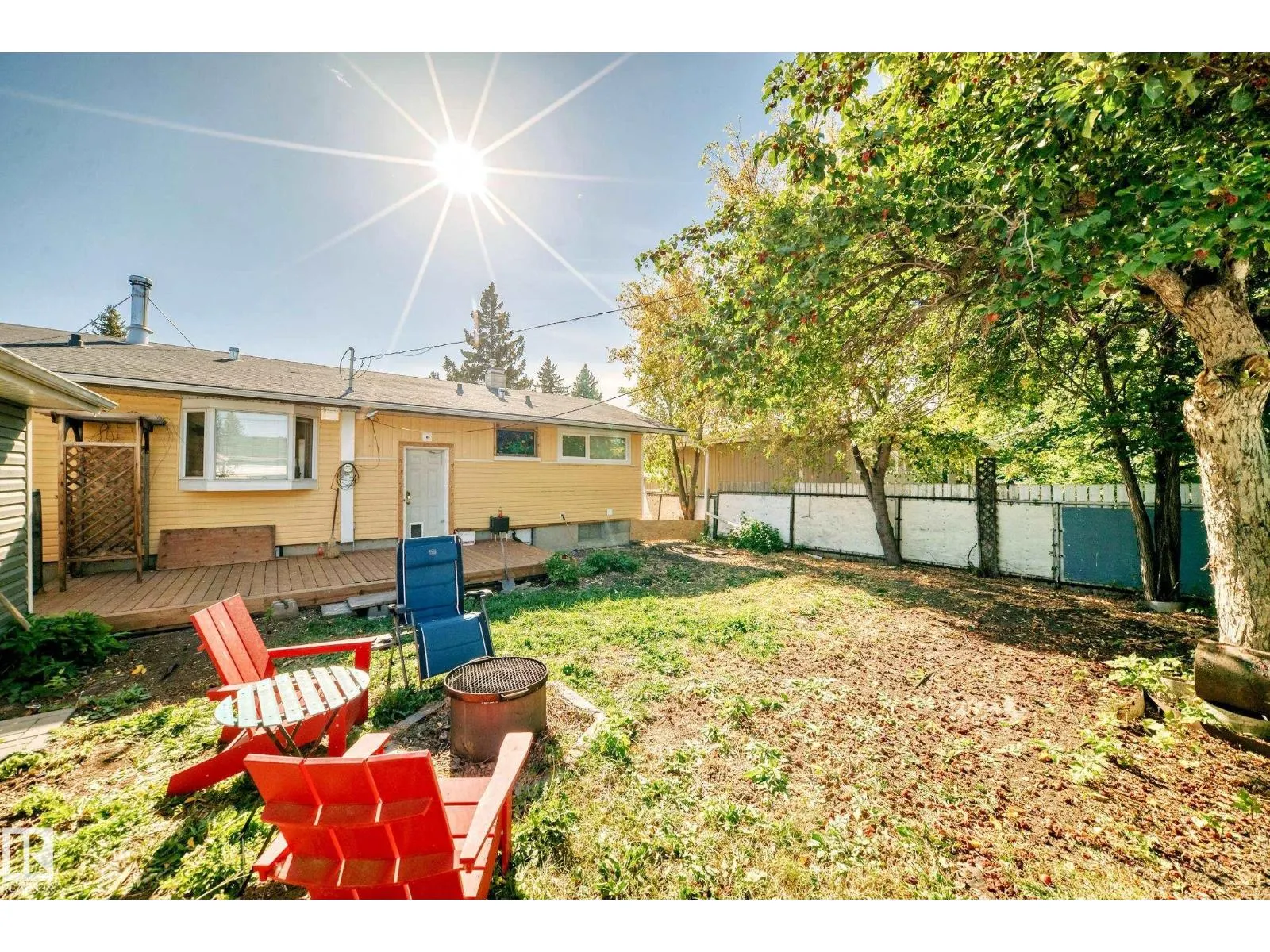 15906 92A AV NW