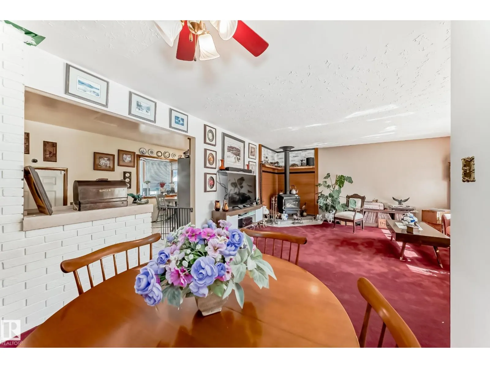 15906 92A AV NW