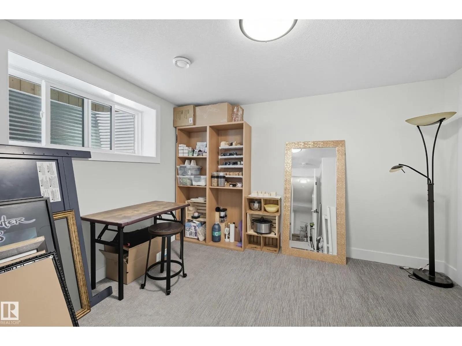 8806 85 AV NW