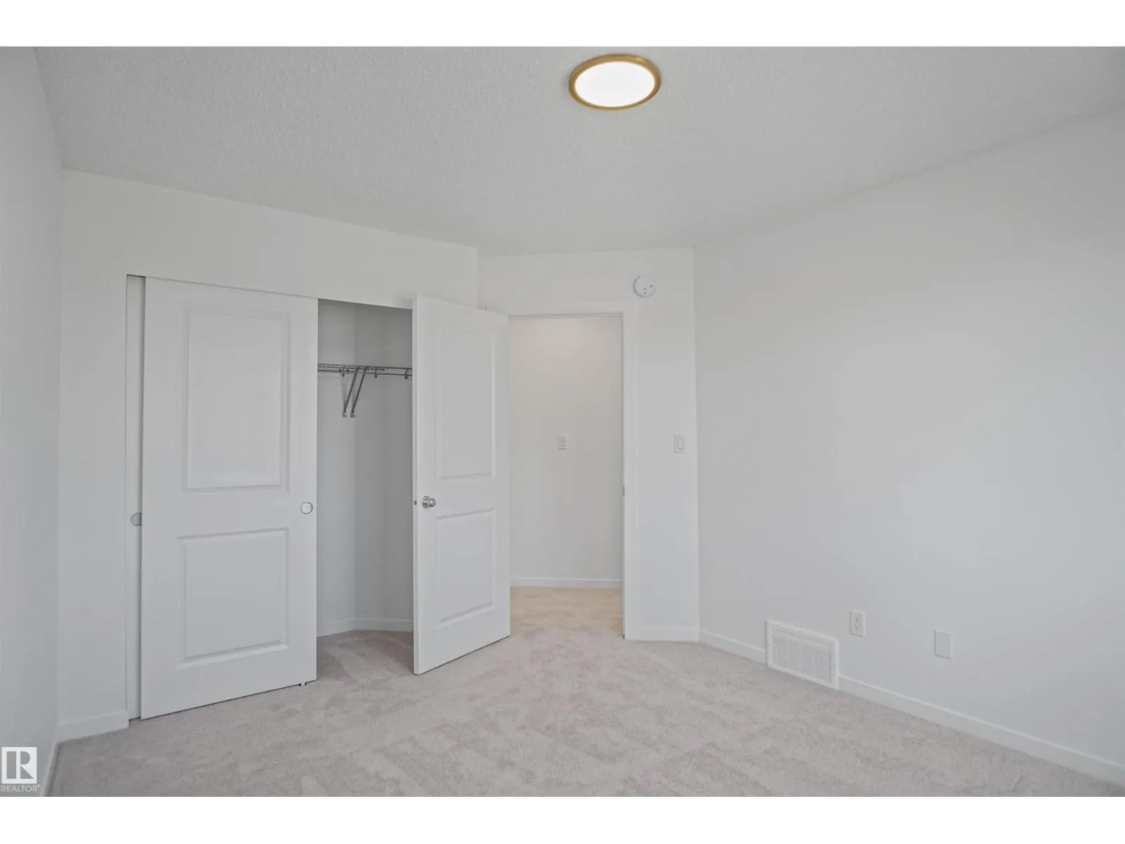 #17 19904 31 AV NW