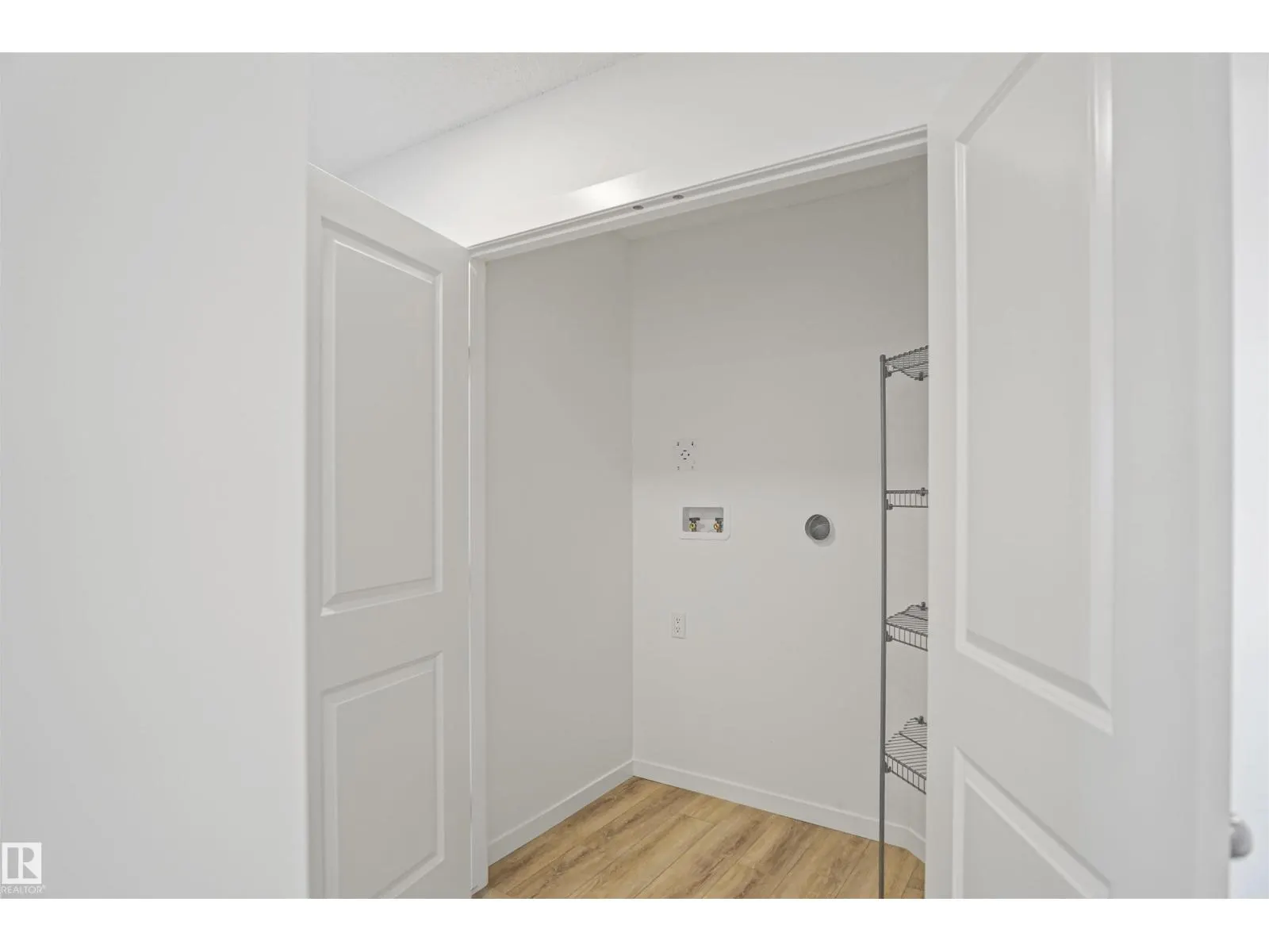 #17 19904 31 AV NW