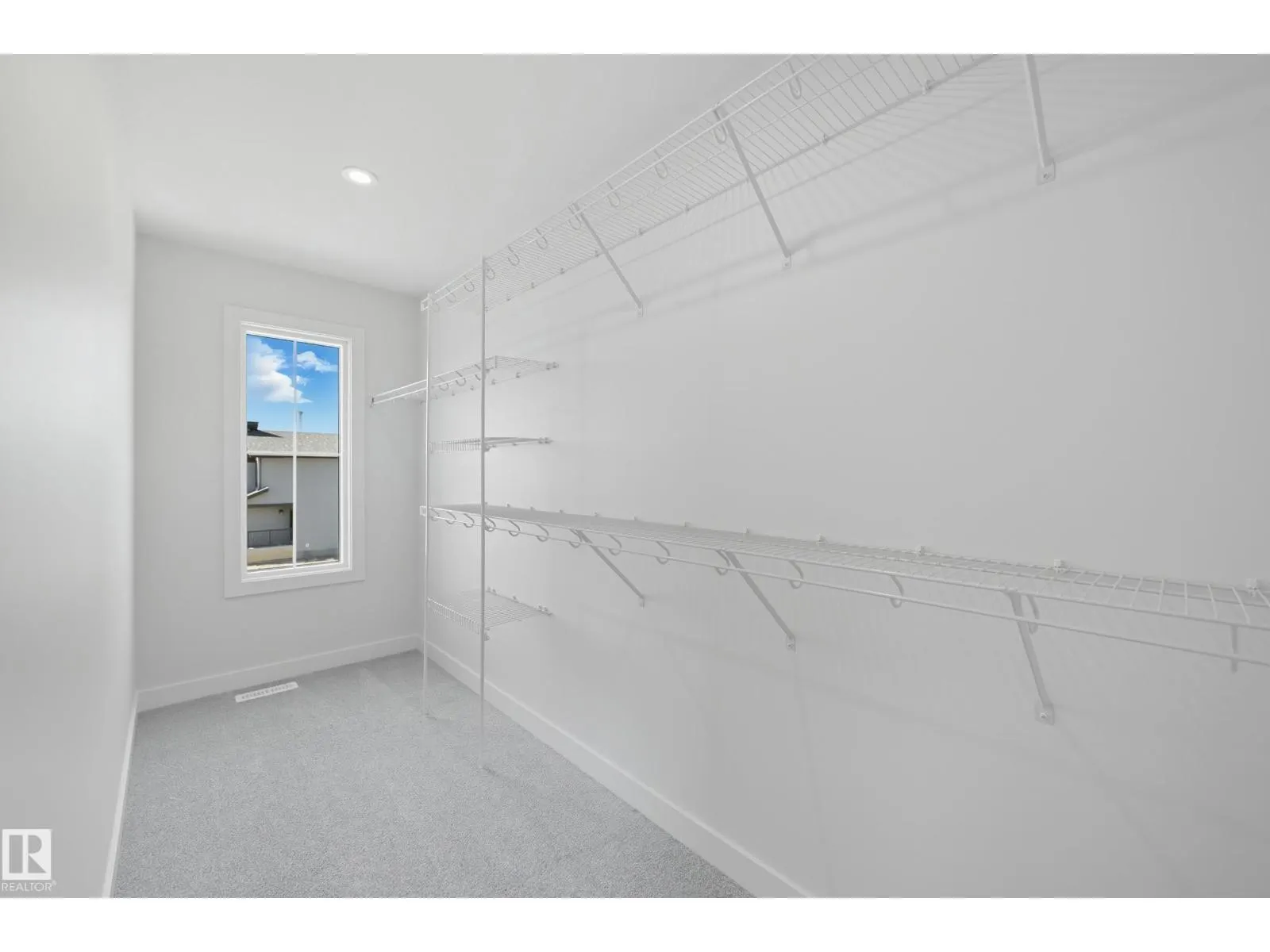 8909 223A ST NW
