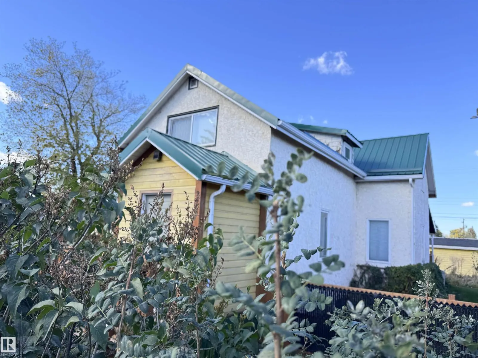 9840 107 ST