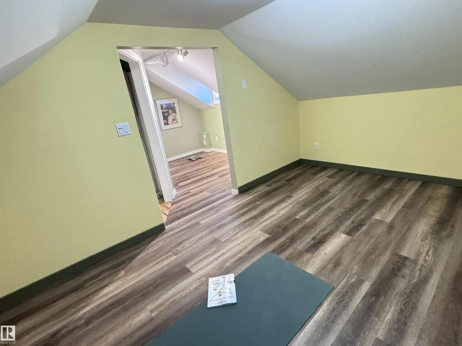 9840 107 ST