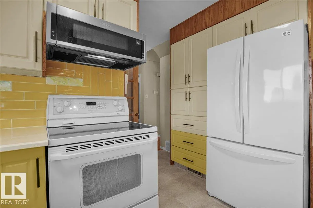 10403 62 ST NW