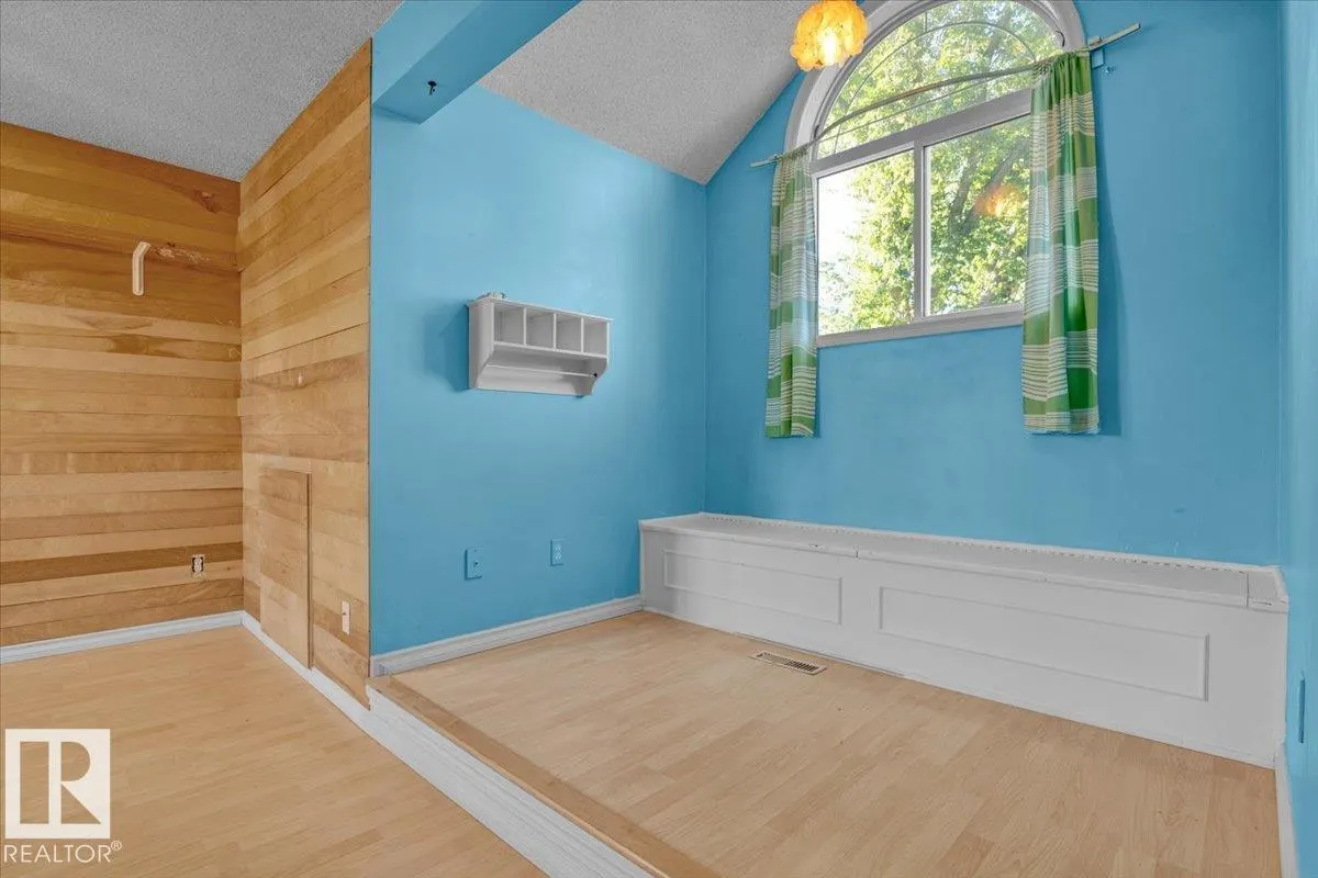 10403 62 ST NW