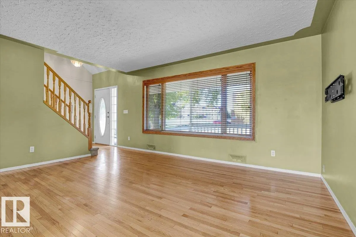 10403 62 ST NW