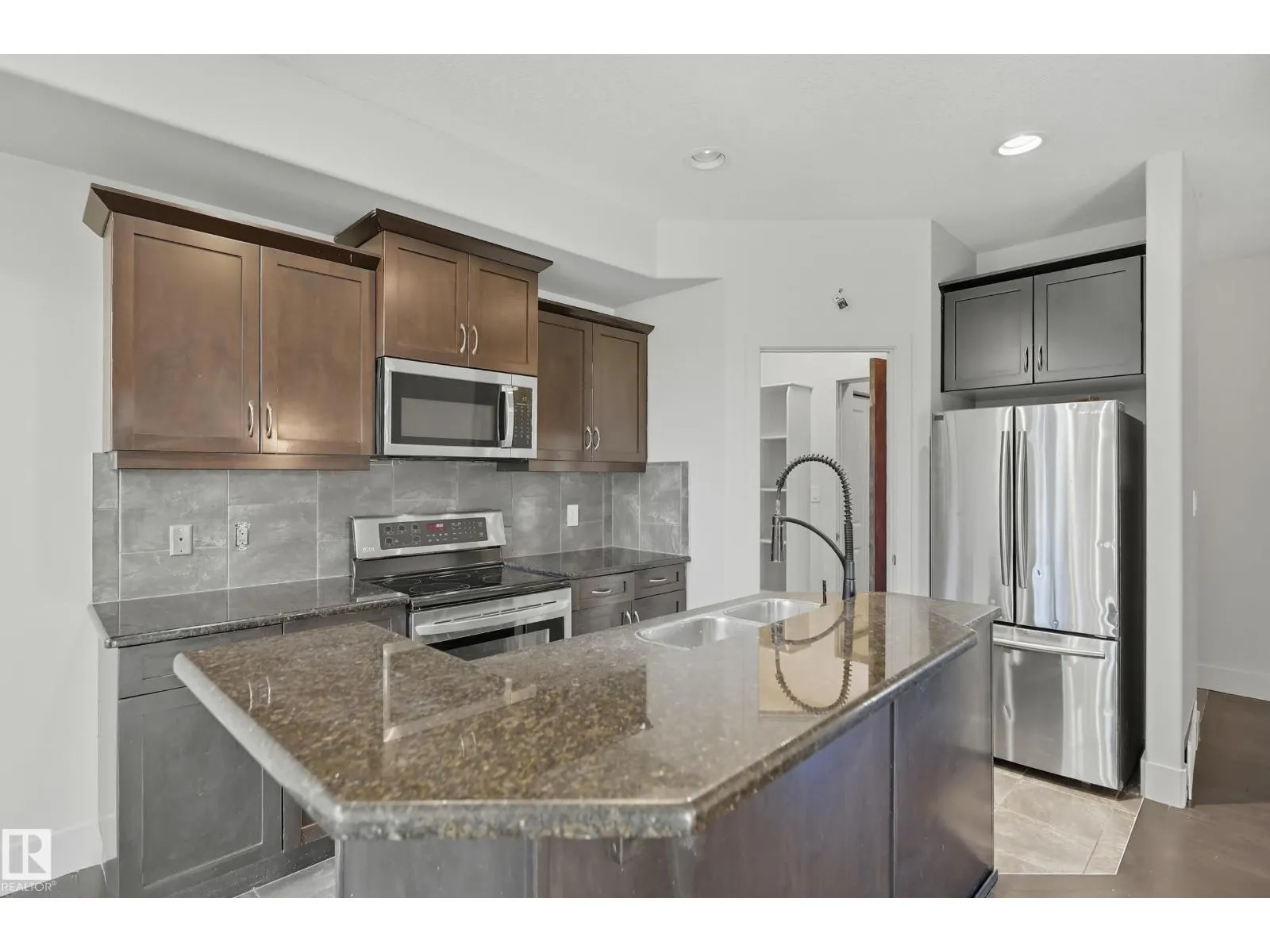 #29 1901 126 ST SW