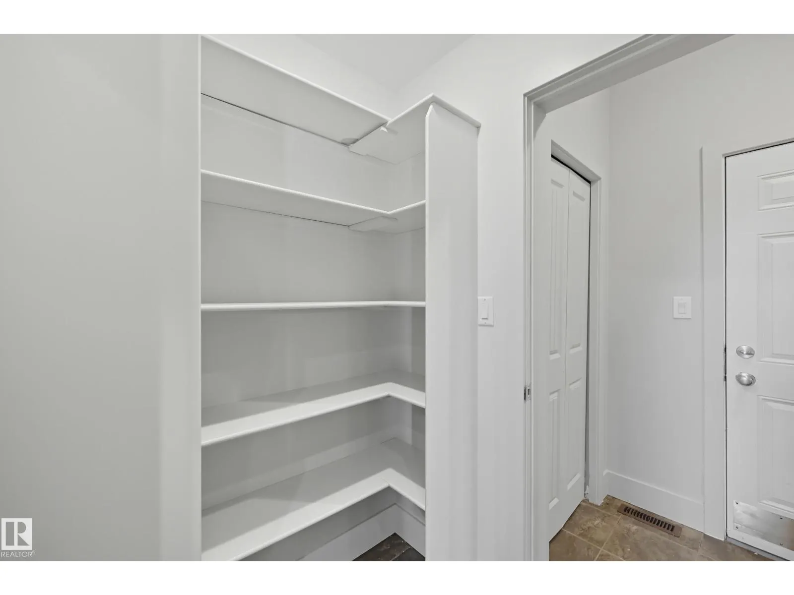 #29 1901 126 ST SW
