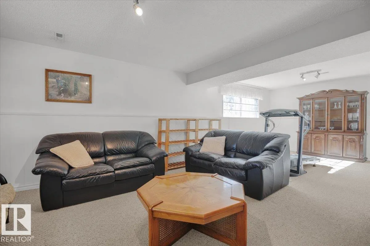 11914 40 ST NW