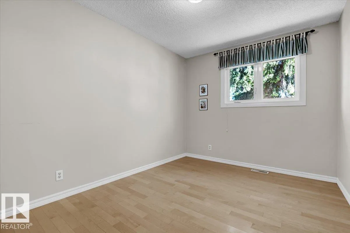 11914 40 ST NW