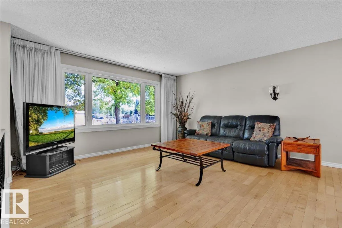 11914 40 ST NW