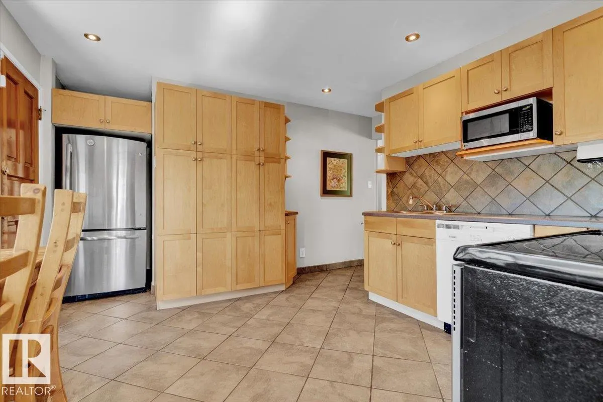 11914 40 ST NW