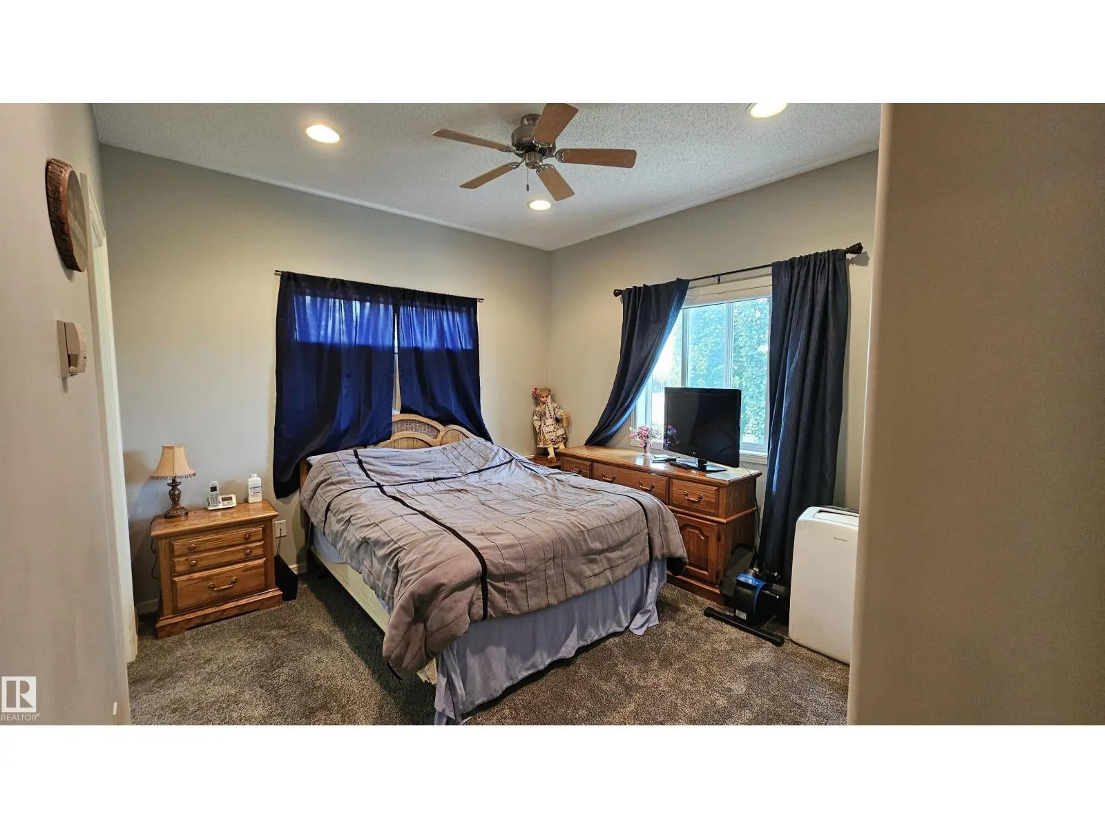 #36 3003 34 AV NW