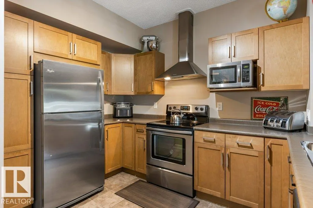 #210 35 STURGEON RD