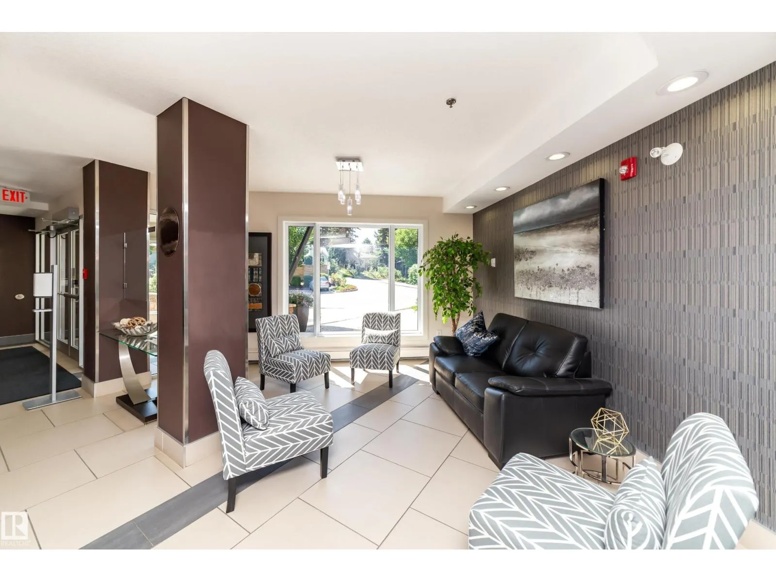 #210 35 STURGEON RD