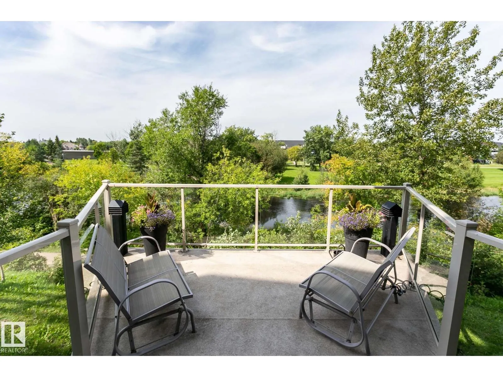 #210 35 STURGEON RD