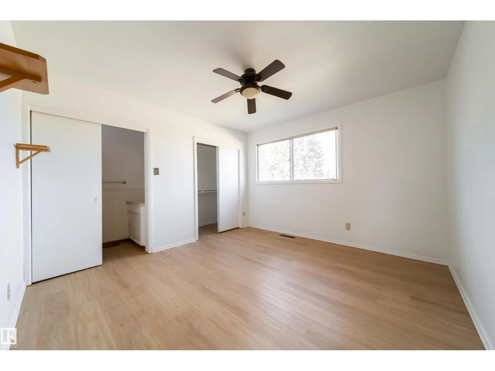 6507 98 AV NW