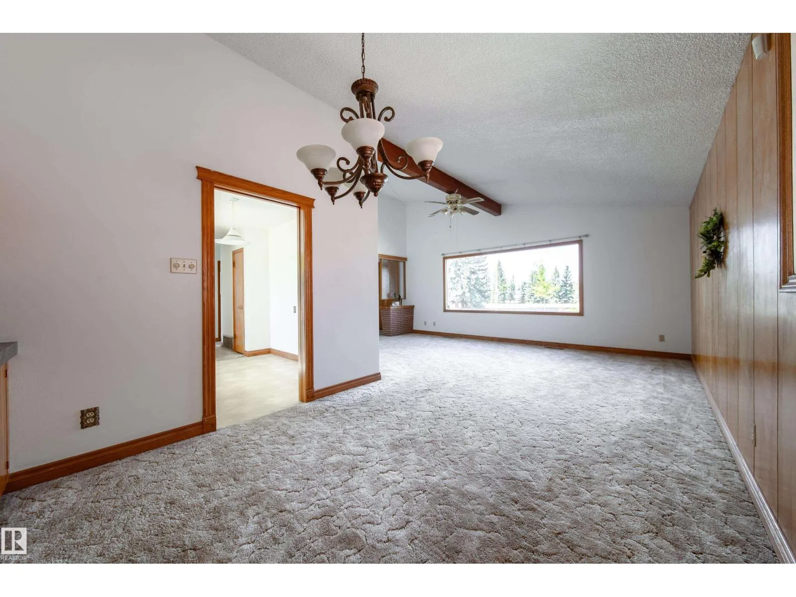 6507 98 AV NW