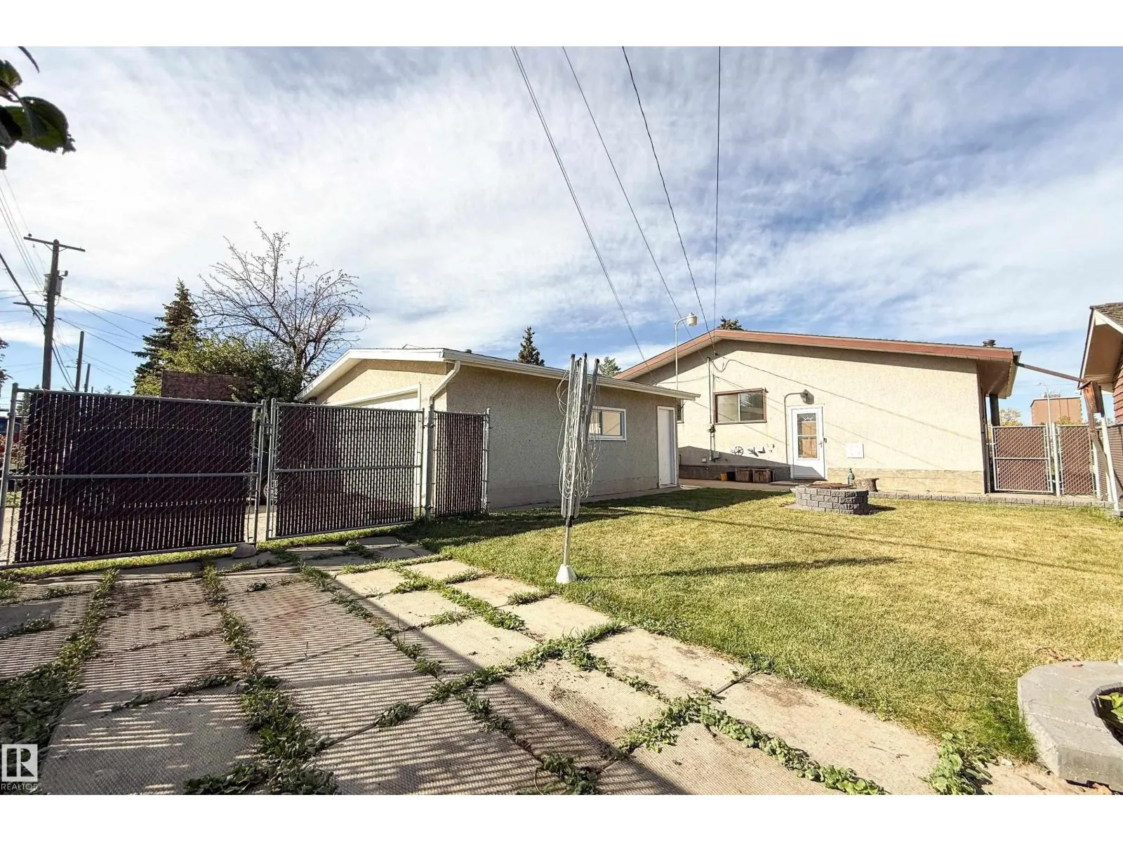 6507 98 AV NW