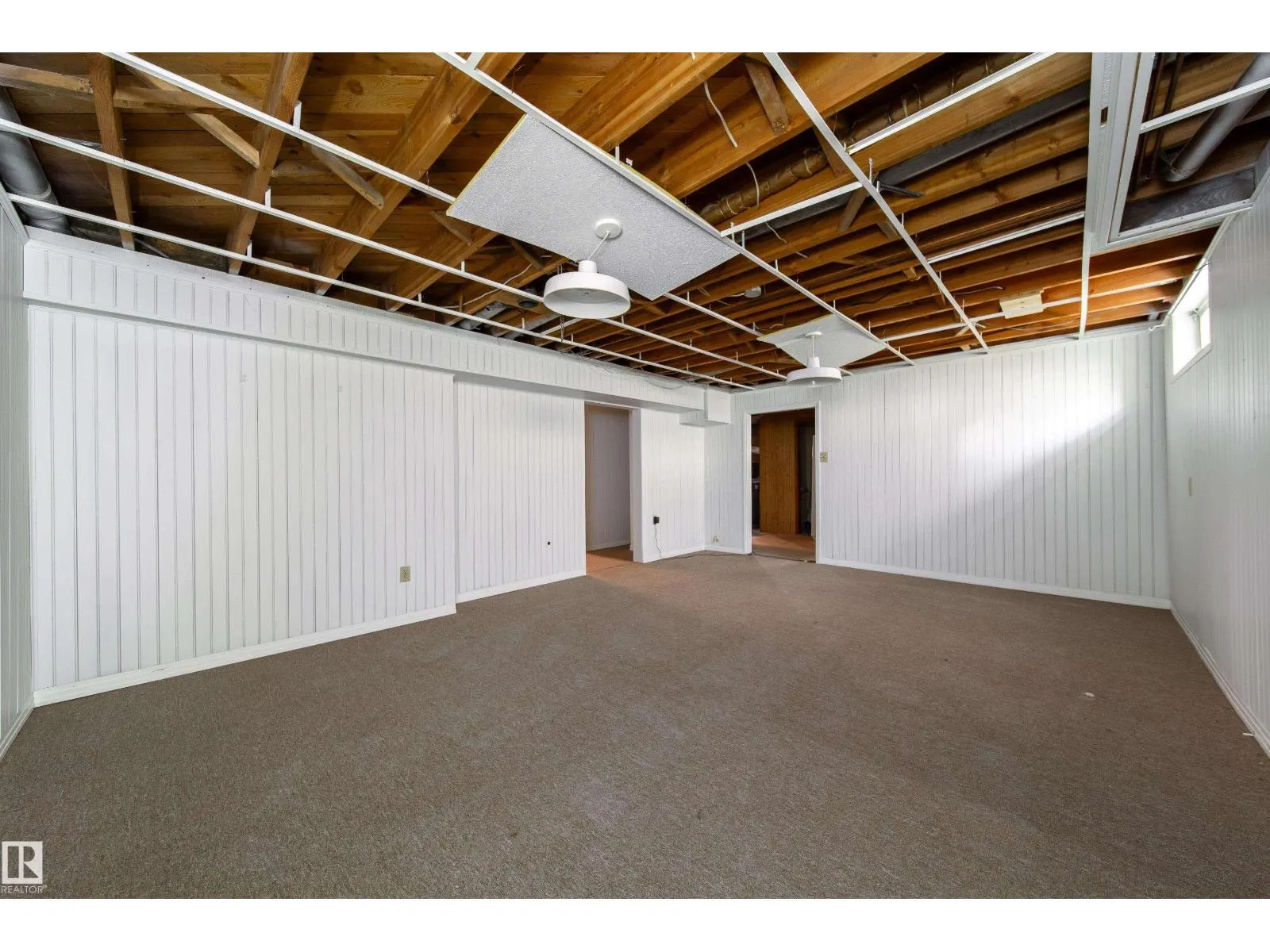 6507 98 AV NW