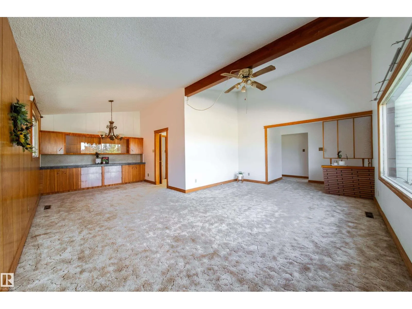 6507 98 AV NW