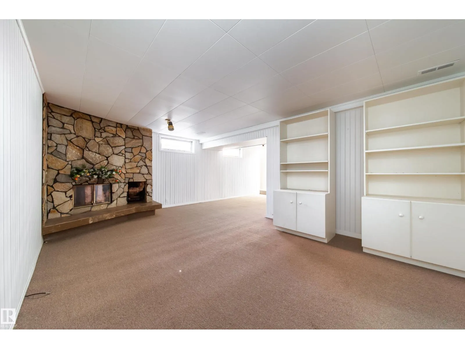 6507 98 AV NW