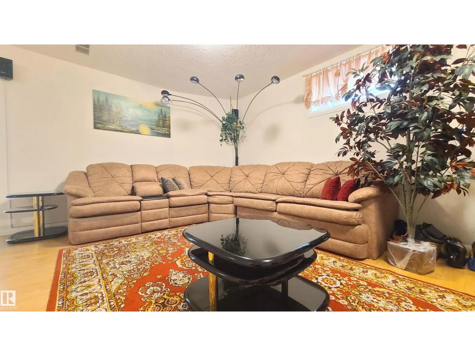 21212 89a AV NW NW
