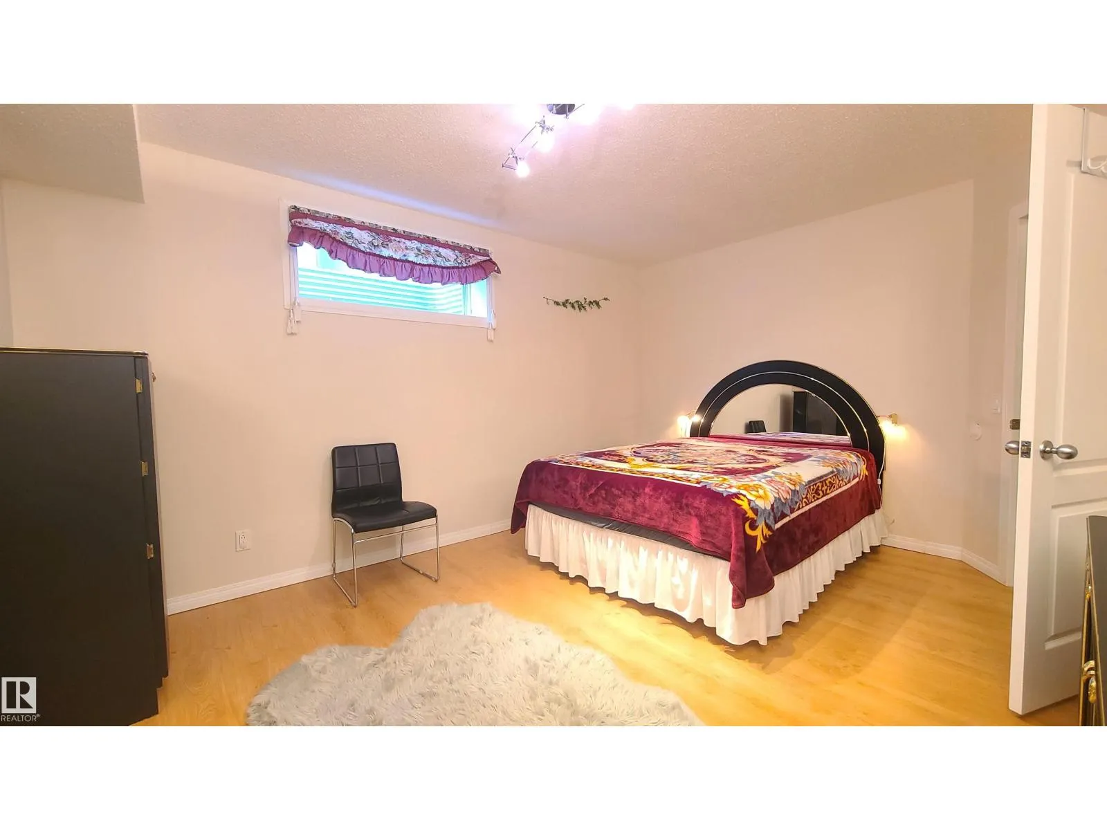21212 89a AV NW NW
