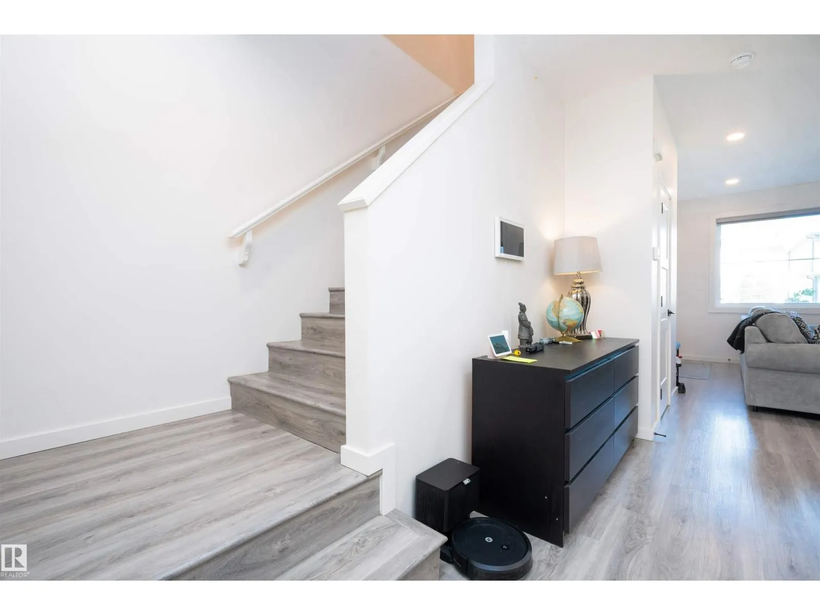 1235 PODERSKY WD SW