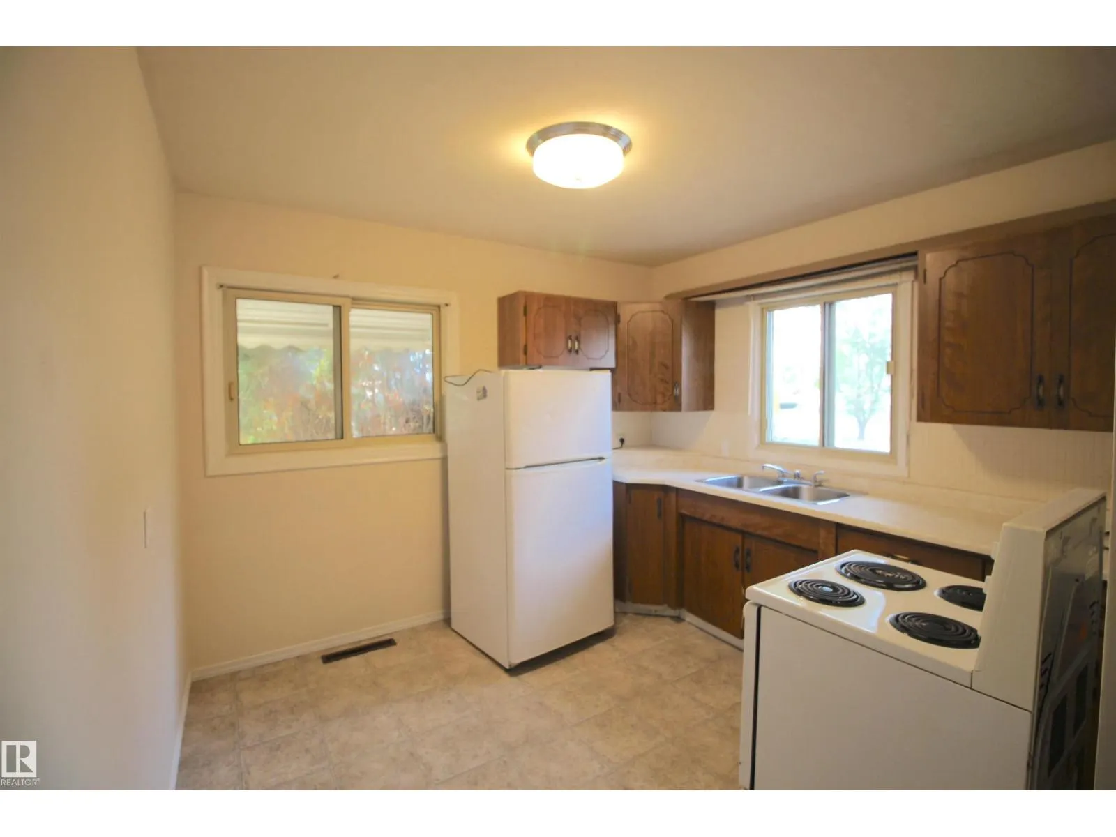 5021 48 ST