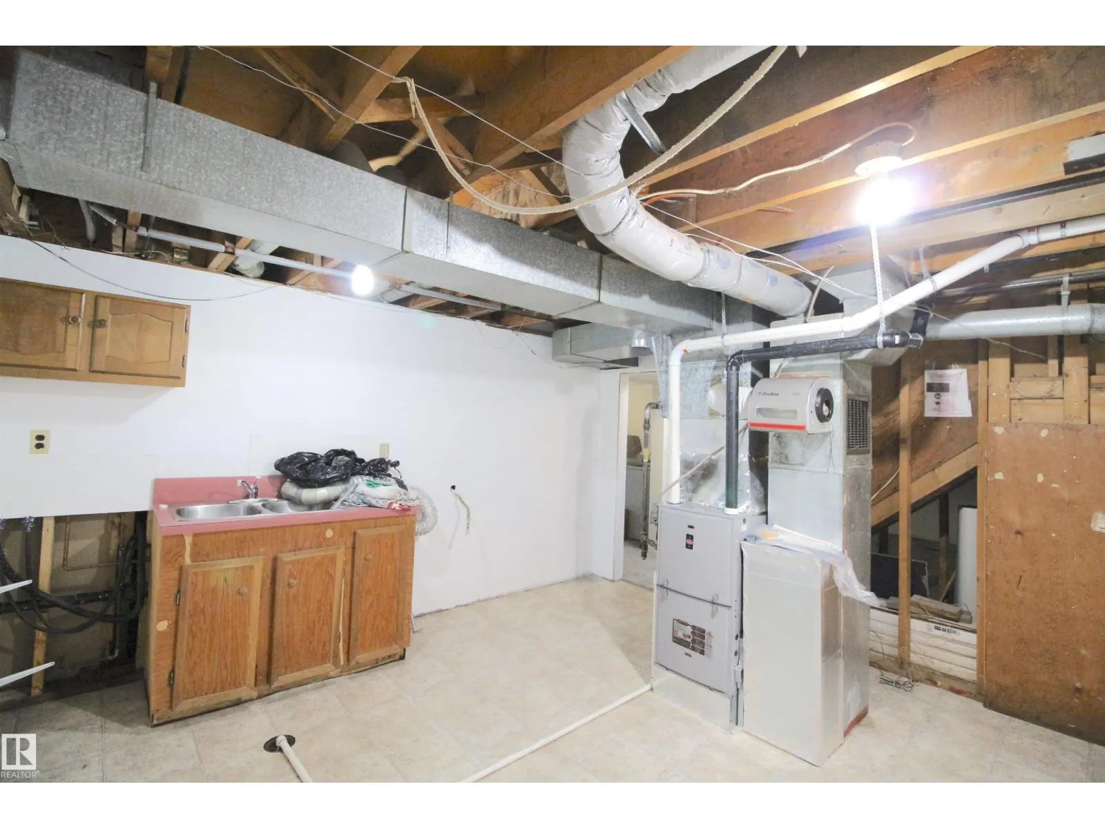 5021 48 ST