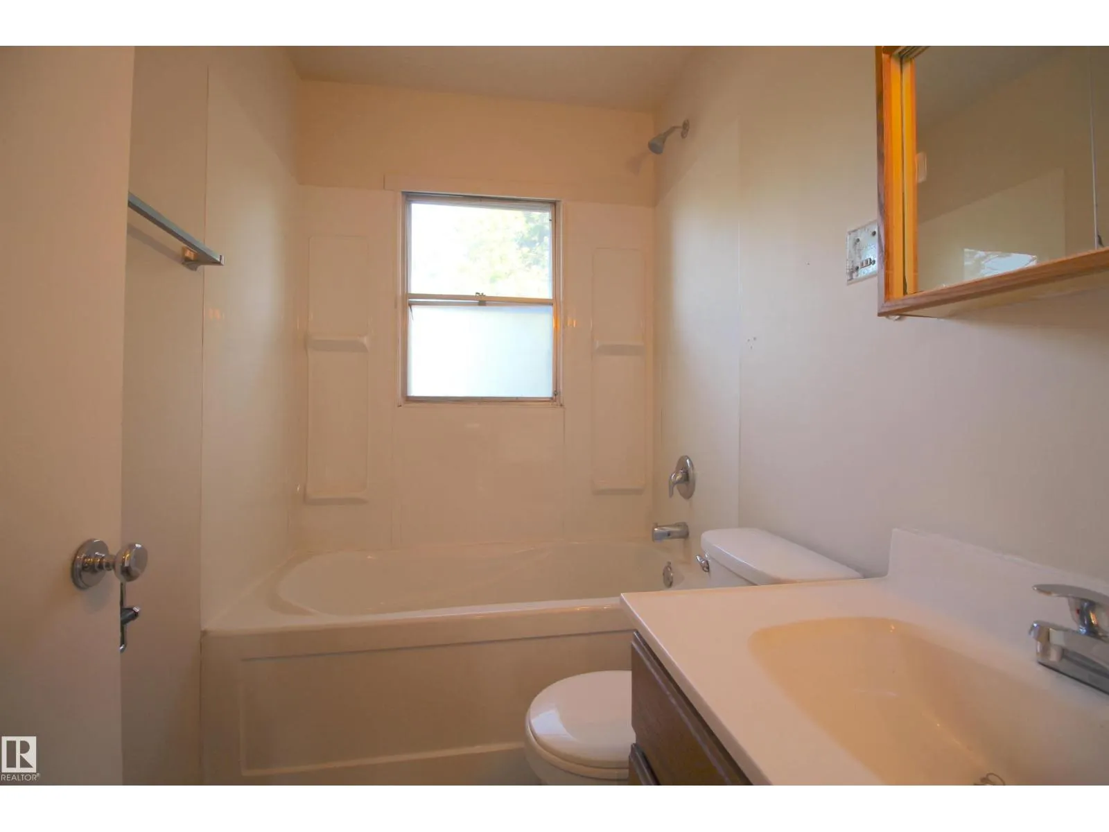 5021 48 ST