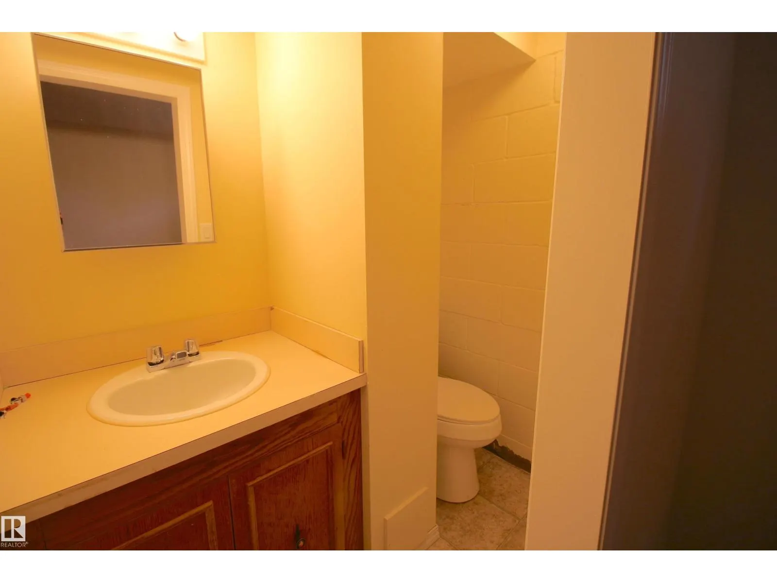 5021 48 ST