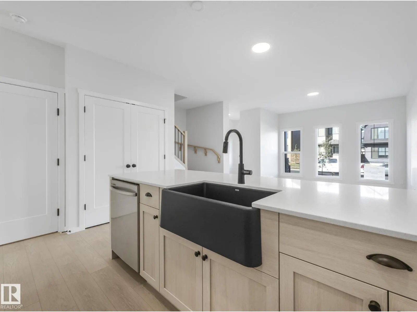 238 Orchards Blvd SW