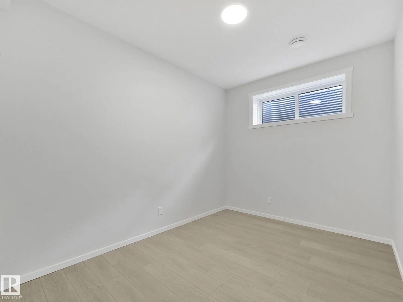 238 Orchards Blvd SW