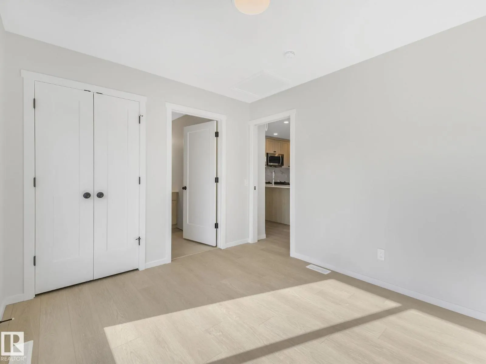 238 Orchards Blvd SW