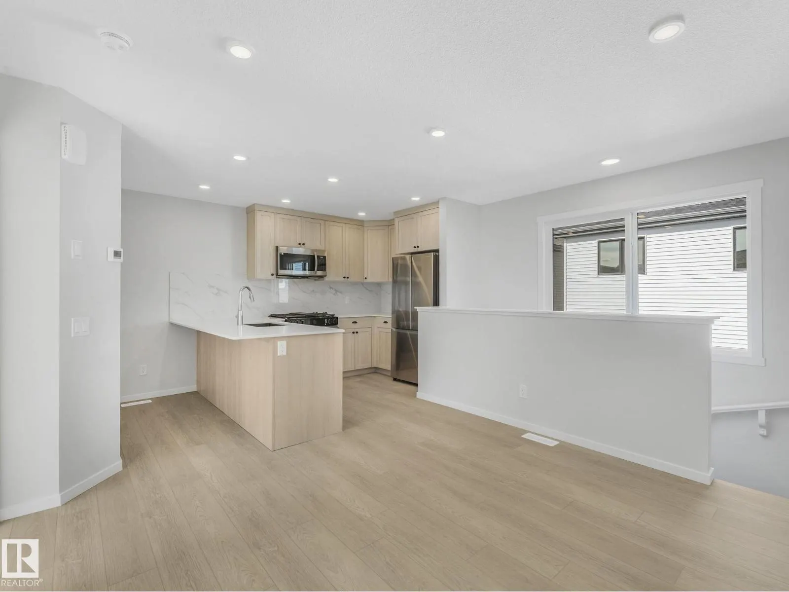 238 Orchards Blvd SW
