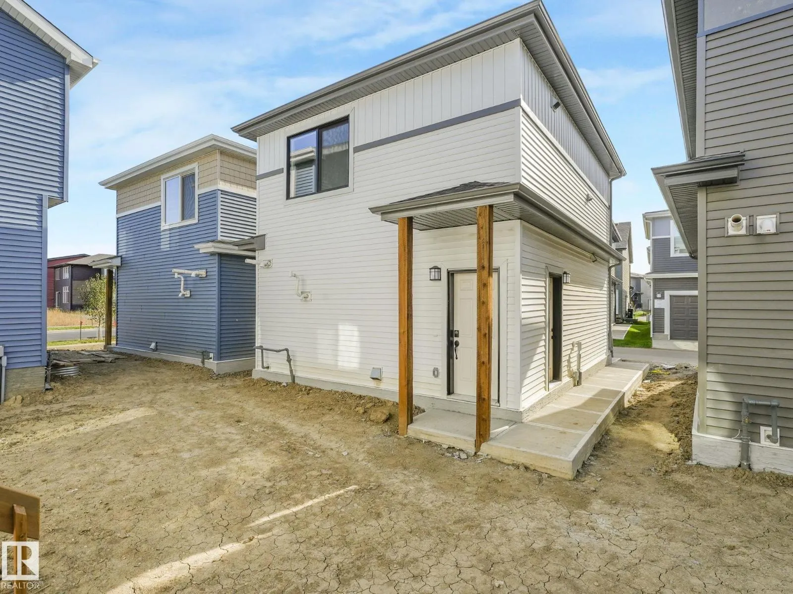 238 Orchards Blvd SW
