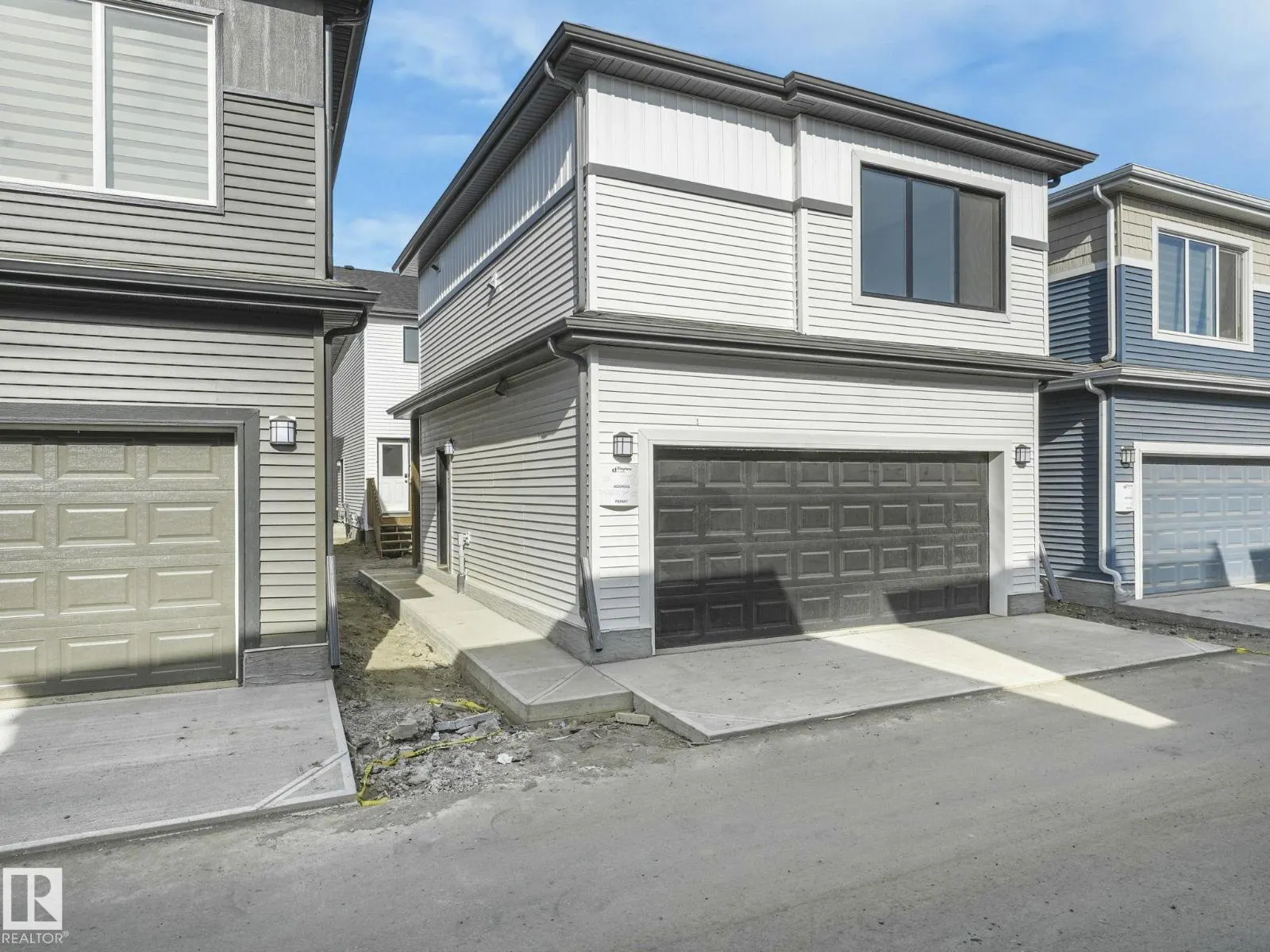 238 Orchards Blvd SW