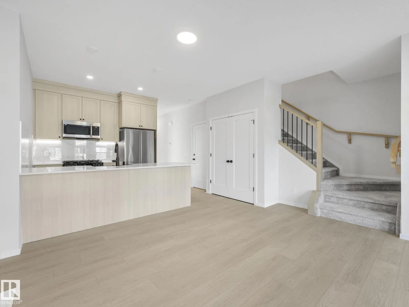 238 Orchards Blvd SW