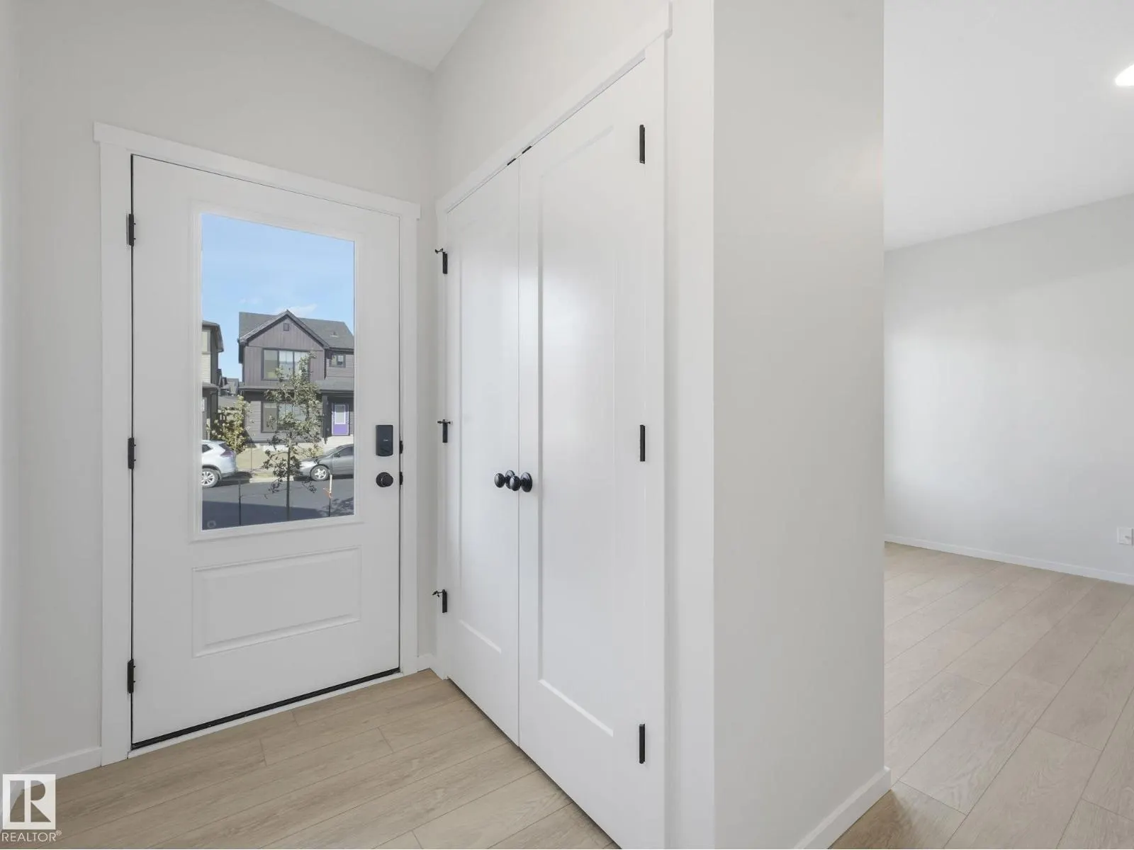 238 Orchards Blvd SW