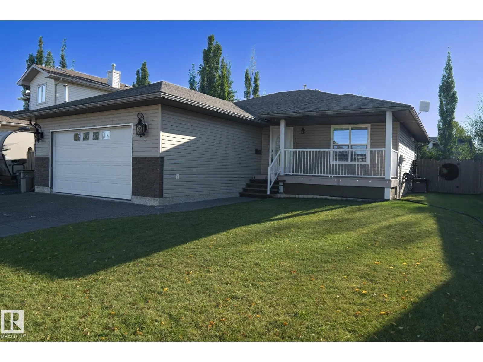 16 Westview DR