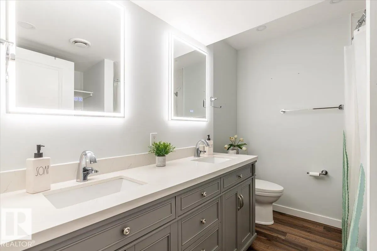 16 Westview DR